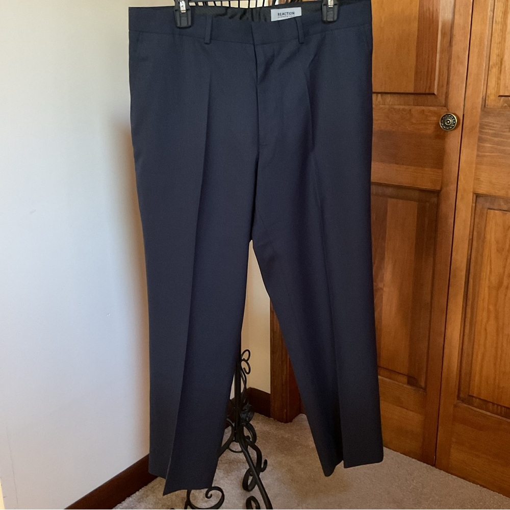 Kenneth Cole Reaction navy suit pants, 38